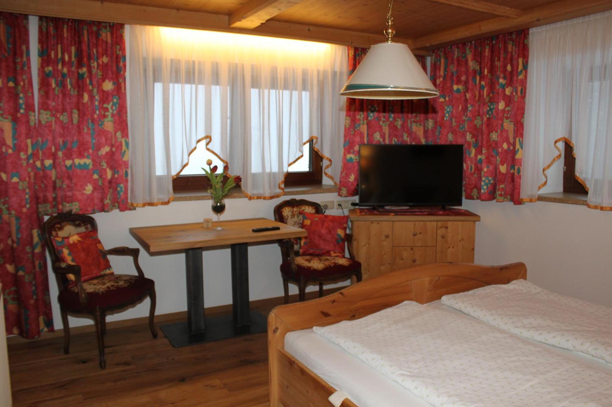 Otto Steiner Appartements Pension Ellmau & Wilder Kaiser エクステリア 写真