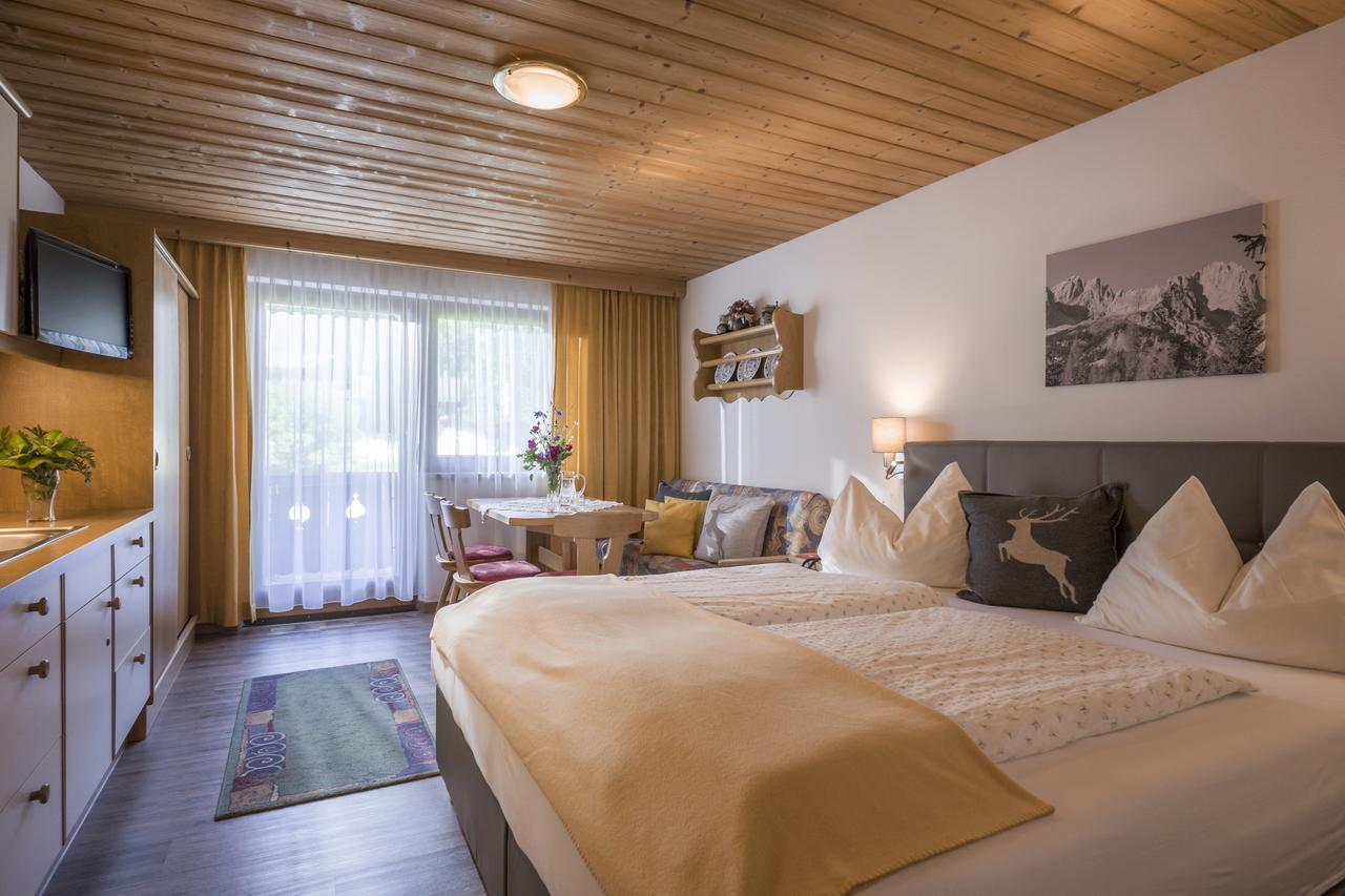 Otto Steiner Appartements Pension Ellmau & Wilder Kaiser エクステリア 写真